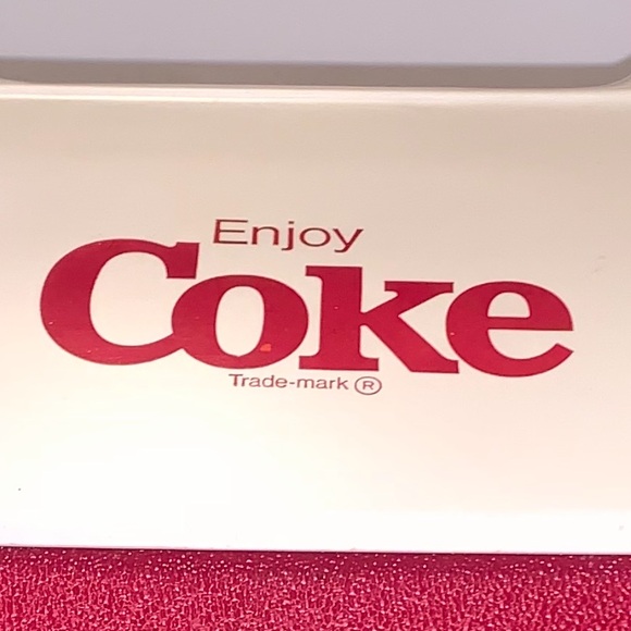 Igloo: “Coke” Cooler Great Condition! The E In “Enjoy” Is Faded on 1 Side - Picture 2 of 12